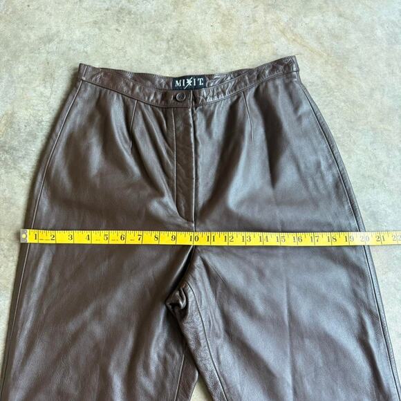 Vintage Brown Leather Pants Women’s Size 8 |  Straight Leg 90s Leather Trousers - Picture 6 of 7